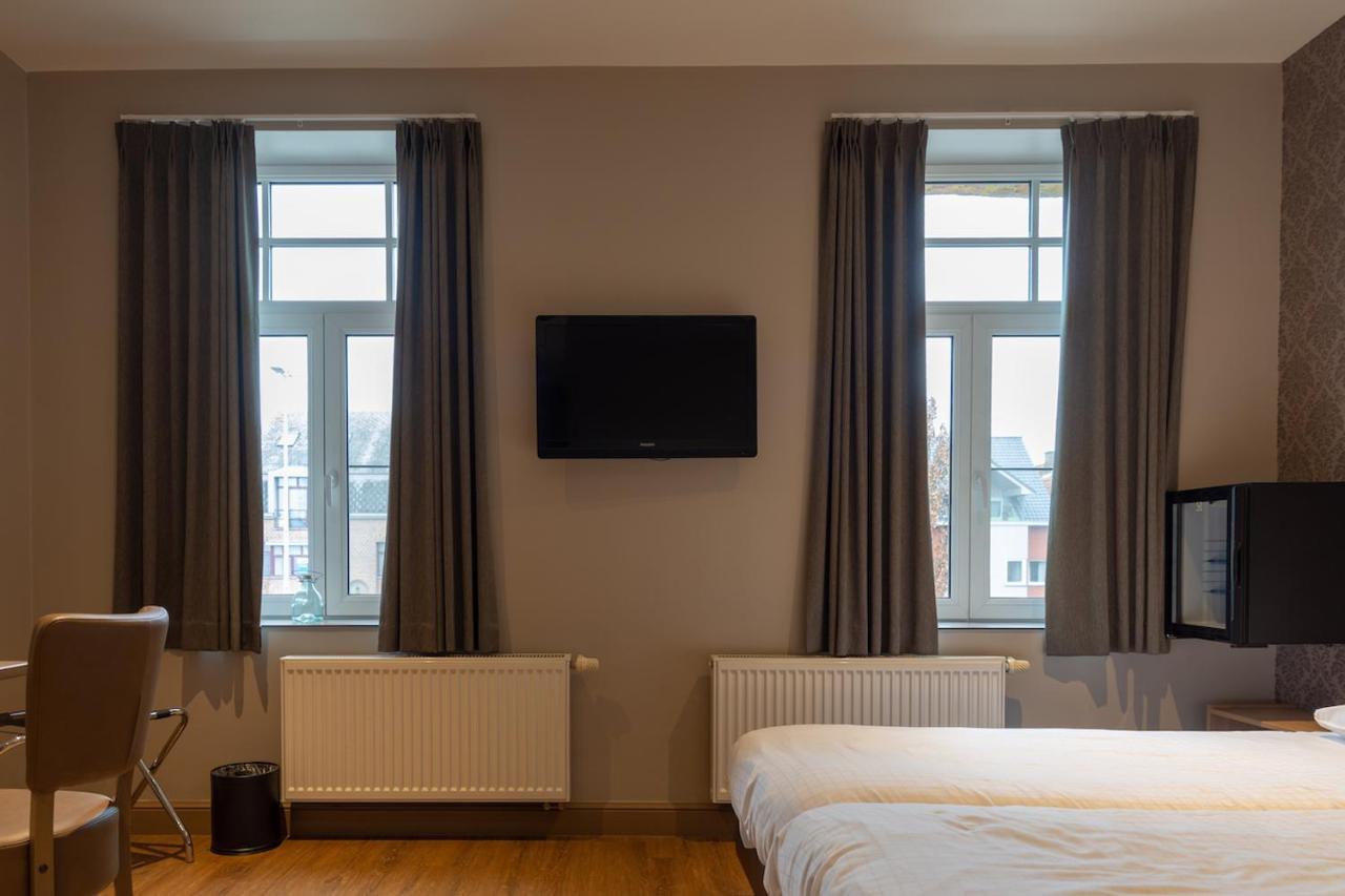 Oud Gemeentehuis Poelkapelle Exteriér fotografie